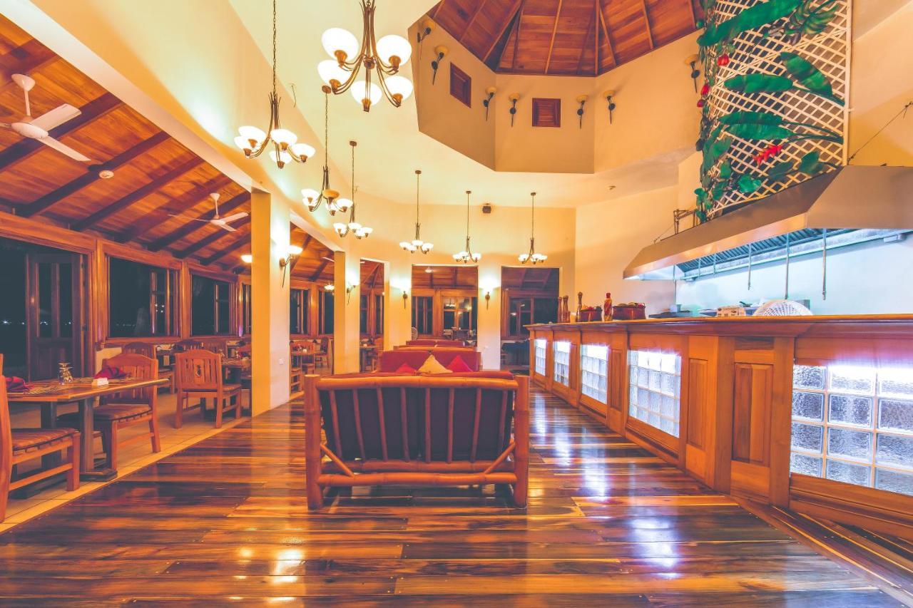 Ocean Cliff Hotel Negril Limited - Adults Only Екстер'єр фото