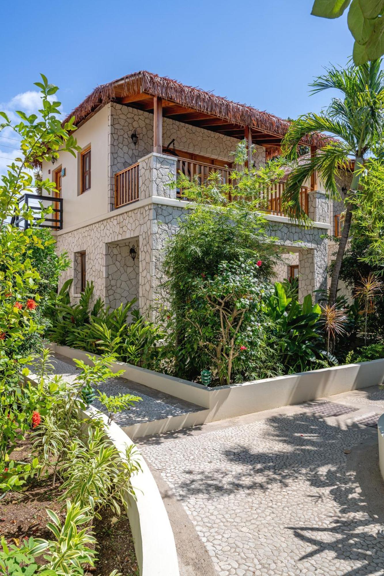 Ocean Cliff Hotel Negril Limited - Adults Only Екстер'єр фото